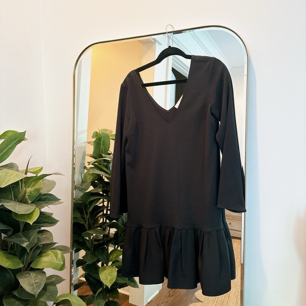 Amanda Uprichard Long sleeved black cocktail dress